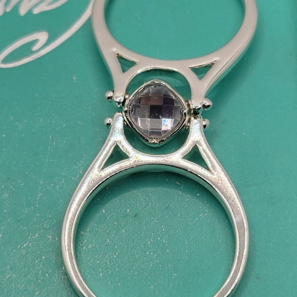 STUNNING FLIP RING - Picture 1 of 6